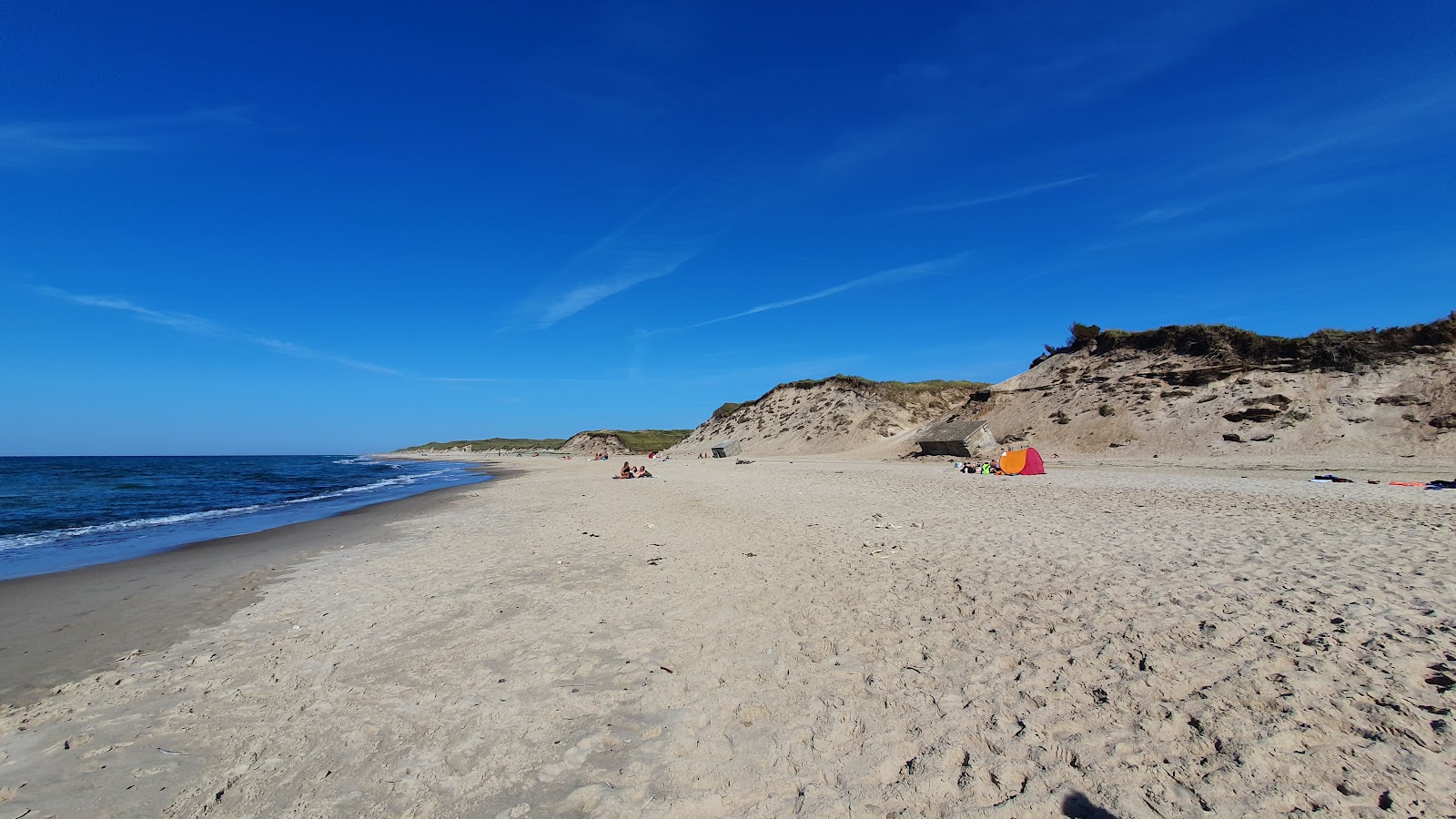 Fotografija Bogsted Beach z svetel pesek površino