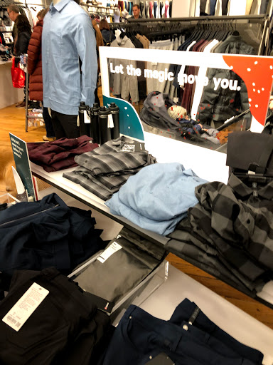 Sportswear Store «lululemon», reviews and photos, 1304 Burlingame Ave, Burlingame, CA 94010, USA