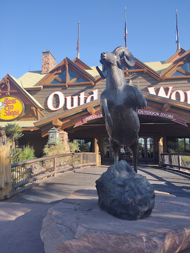 Sporting Goods Store «Bass Pro Shops», reviews and photos, 8200 Dean Martin Dr, Las Vegas, NV 89139, USA