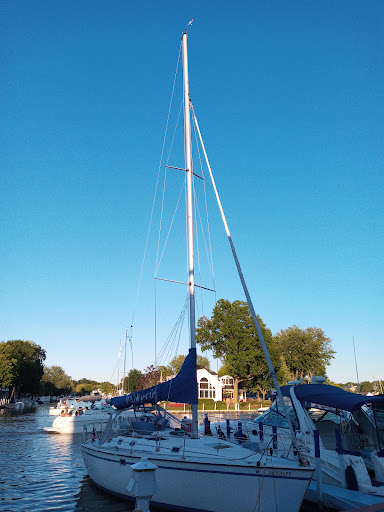 Winery «Paper Moon Vineyards», reviews and photos, 2008 State Rd, Vermilion, OH 44089, USA