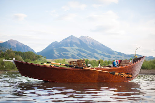 Yellowstone Wood Boat Tours, 