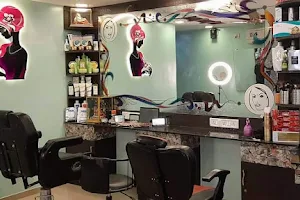 Final Touch Beauty Parlor image