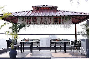 Size Zero Roof Top Lounge - Jamnagar image