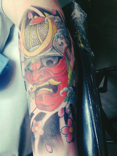 Tattoo Shop «Cincinnati Tattoo Studio», reviews and photos, 4951 Glenway Ave, Cincinnati, OH 45238, USA