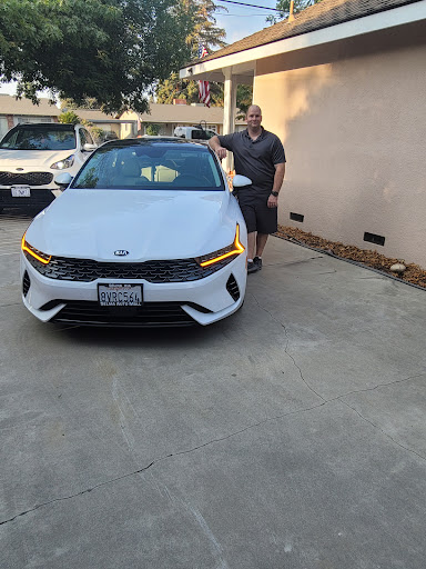 Selma Kia image