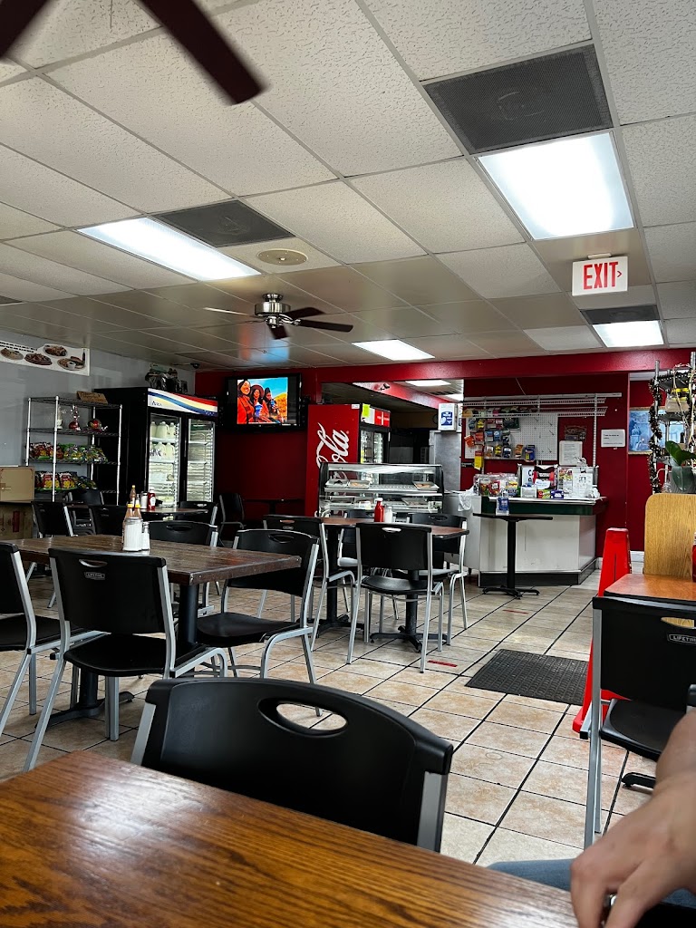 Pupuseria Y Taqueria La Vina 75062