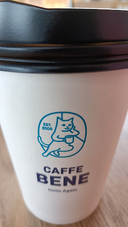 Caffe bene咖啡伴 台中麗寶店