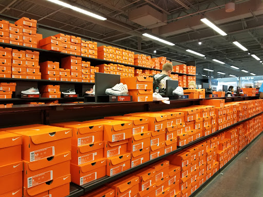 Clothing Store «Nike Factory Store», reviews and photos, 1101 Outlet Collection Way, Auburn, WA 98001, USA