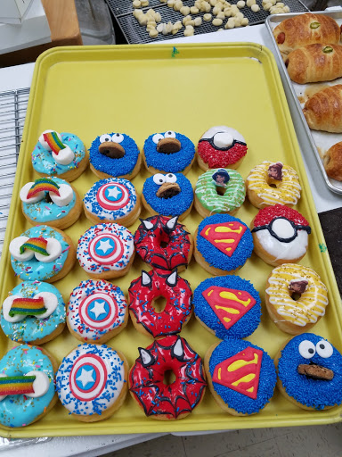 Donut Shop «Ferguson Donut Shop», reviews and photos, 8537 Ferguson Rd, Dallas, TX 75228, USA