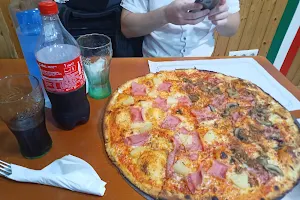 Pizza Tutto (Betanzos) image