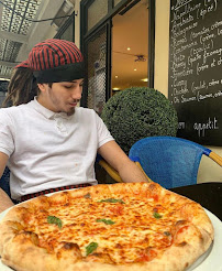 Photos du propriétaire du Restaurant italien Pizzeria Molto Bene & Pizza & Pates & à Paris - n°2