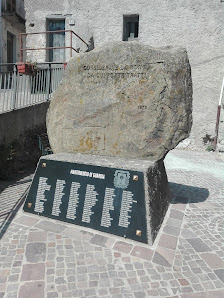 Roccia di Val Pellice Piazza Marchese Spinelli, 15, 87020 Guardia Piemontese CS, Italia