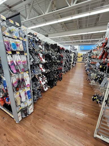 Discount Store «Walmart», reviews and photos, 44575 Mound Rd, Sterling Heights, MI 48314, USA
