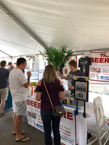 Liquor Store «The Craft Beer Store Libertyville», reviews and photos, 107 W Church St, Libertyville, IL 60048, USA