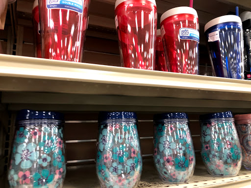 Home Goods Store «Christmas Tree Shops», reviews and photos, 28-34 Broadway, Lynnfield, MA 01940, USA