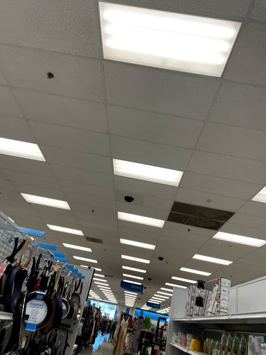 Clothing Store «Ross Dress for Less», reviews and photos, 958 W Street Rd, Warminster, PA 18974, USA