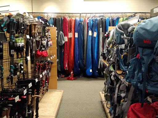 Camping Store «REI», reviews and photos, 3509 Carlin Springs Rd, Falls Church, VA 22041, USA