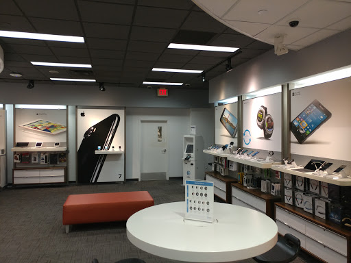 Cell Phone Store «AT&T», reviews and photos, 4100 University Ave #114, West Des Moines, IA 50266, USA
