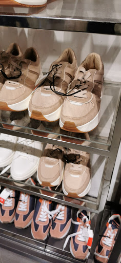 Stores to buy women's party shoes Copenhagen