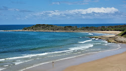 Foto von Convent Beach mit eine gerade küstenlinie