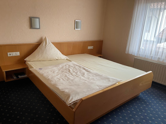 Les plus récentes hôtels Hotel Gästehaus Kraft 74348 Lauffen am Neckar