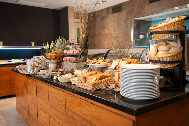 Hilton Garden Inn Santiago Airport - Hotel