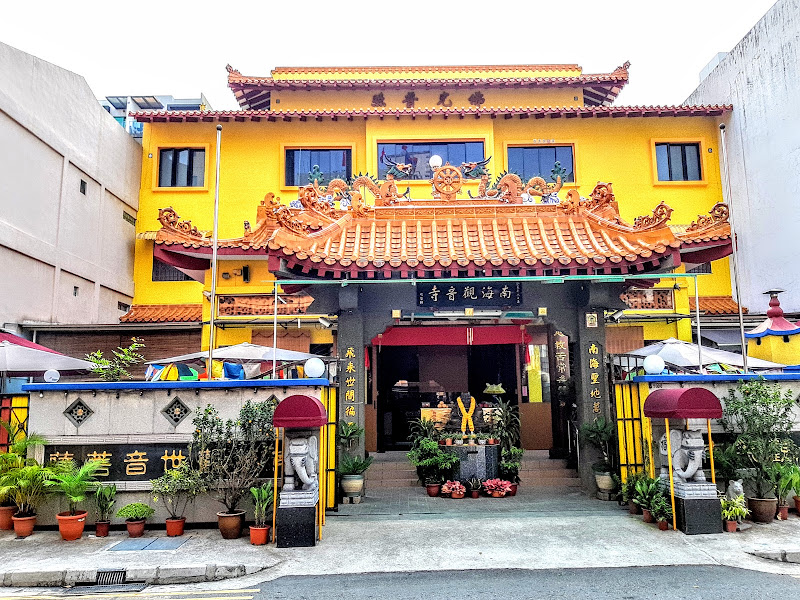Nan Hai Fei Lai Temple