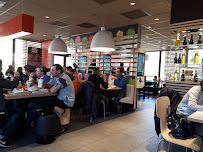 Atmosphère du Restauration rapide McDonald's à Porte-de-Savoie - n°5