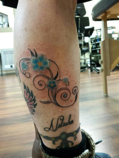 Tattoo Shop «Permanent Marx Tattoo», reviews and photos, 1127 Edgewater St NW, Salem, OR 97304, USA