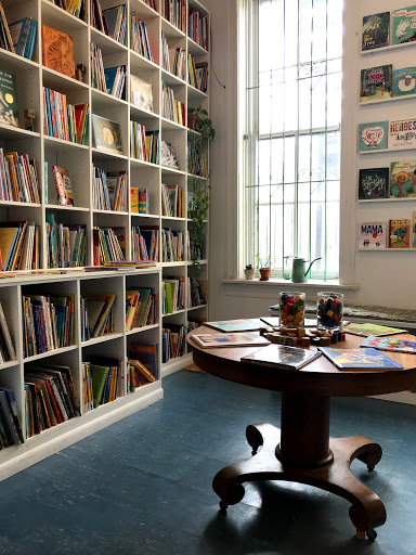 Book Store «Pilsen Community Books», reviews and photos, 1102 W 18th St, Chicago, IL 60608, USA