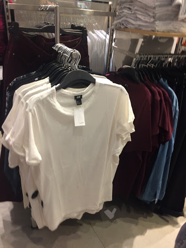 Stores to buy men's t-shirts Puebla