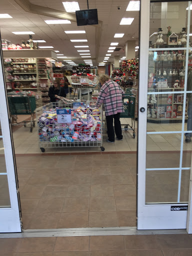 Home Goods Store «Christmas Tree Shops», reviews and photos, 65 Faunce Corner Rd, North Dartmouth, MA 02747, USA