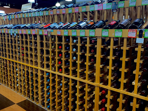 Liquor Store «The New Wine Regions Discount Wines & Liquors», reviews and photos, 2423 US-27, Clermont, FL 34711, USA