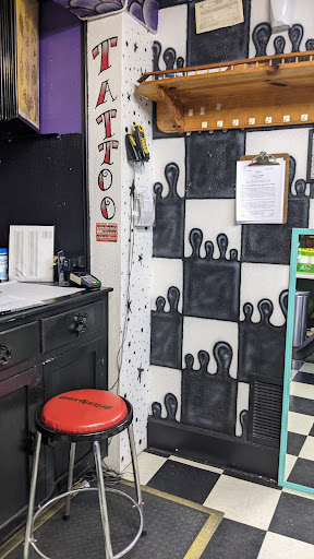 Tattoo Shop «Art In Motion Inc Tattooing», reviews and photos, 415 S Broadway St, Medina, OH 44256, USA