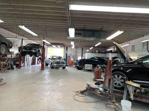 Auto Body Shop «Falls Auto Collision Center», reviews and photos, 8801 SW 131st St, Miami, FL 33176, USA