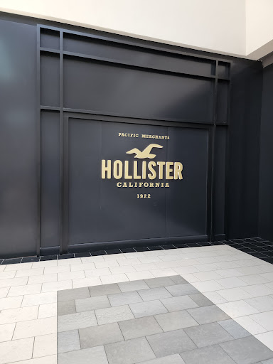 Clothing Store «Hollister Co.», reviews and photos, 9777 SW Washington Square Rd, Tigard, OR 97223, USA