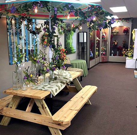 Florist «Plainfield Florist», reviews and photos, 1017 E Main St, Plainfield, IN 46168, USA