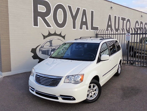 Used Car Dealer «Royal Auto Group (Sales & Service)», reviews and photos, 1617 E Jefferson St, Phoenix, AZ 85034, USA