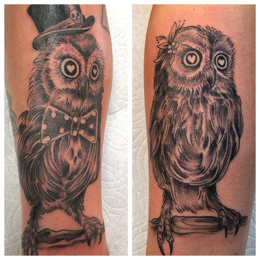 Tattoo Shop «Nine Lives Tattoo», reviews and photos, 61 N Holladay Dr, Seaside, OR 97138, USA