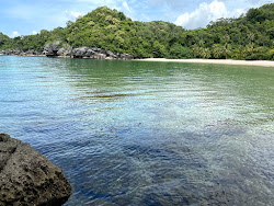 Foto von Lok Kam Bay Beach mit etwas sauber Sauberkeitsgrad
