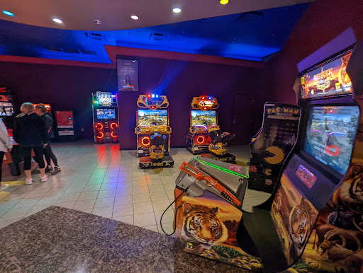 Movie Theater «Cinemark 16», reviews and photos, 15171 Crossroads Pkwy, Gulfport, MS 39503, USA