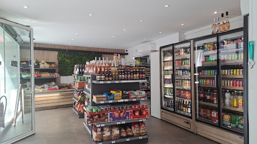 O'shop supermarket à Paris