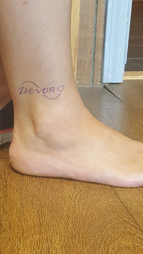 Tattoo Shop «Fox Valley Tattoo», reviews and photos, 1211 W Algonquin Rd, Algonquin, IL 60102, USA