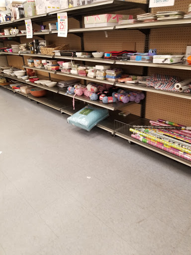 Home Goods Store «Tuesday Morning», reviews and photos, 1695 McFarland Blvd B, Northport, AL 35476, USA