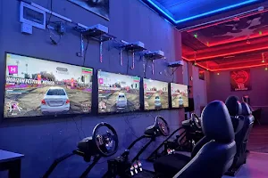 VR Game Center image