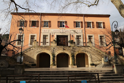 Communauté des Communes du Pays de Sorgues-Monts de Vaucluse à Fontaine-de-Vaucluse