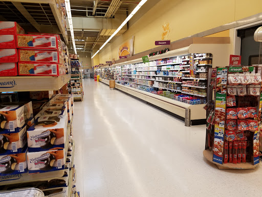 Grocery Store «Stop & Shop», reviews and photos, 5 Town Center Dr, Sparta Township, NJ 07871, USA