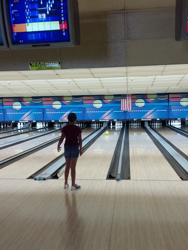 Bowling Alley «Brunswick Zone Desert Sky Lanes», reviews and photos, 7241 W Indian School Rd, Phoenix, AZ 85033, USA