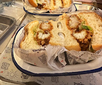 Sandwich au poulet du Restaurant de hamburgers Père & Fish à Paris - n°14