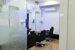 ELEGANCE UNISEX SALON (ganapathy medical opposite) image